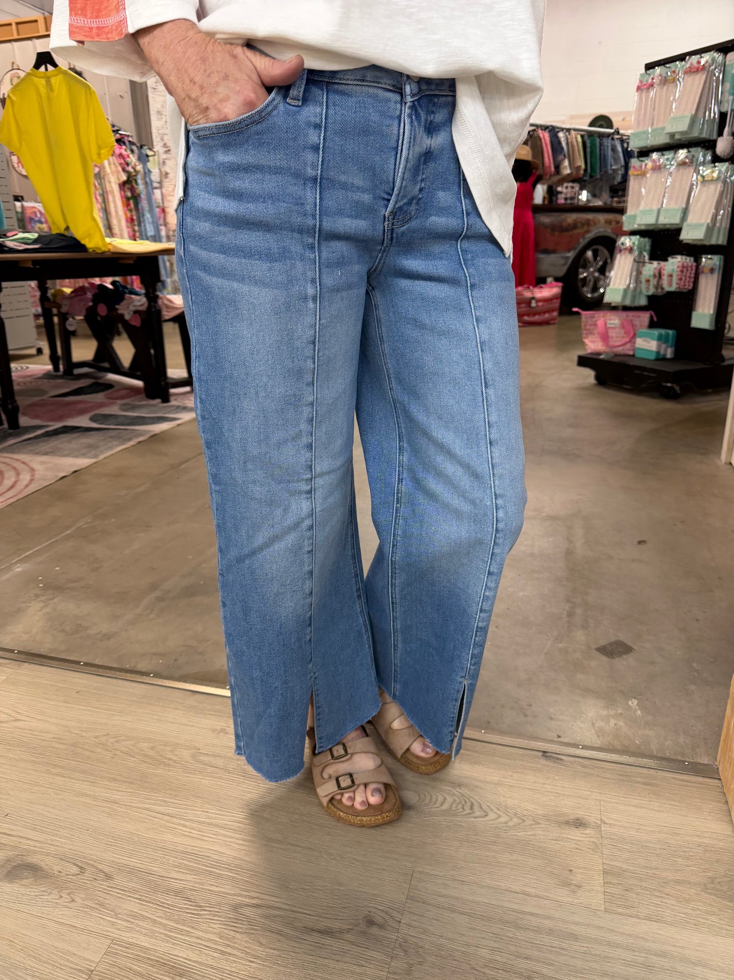 Risen TC MR Crop Front Slit Jeans