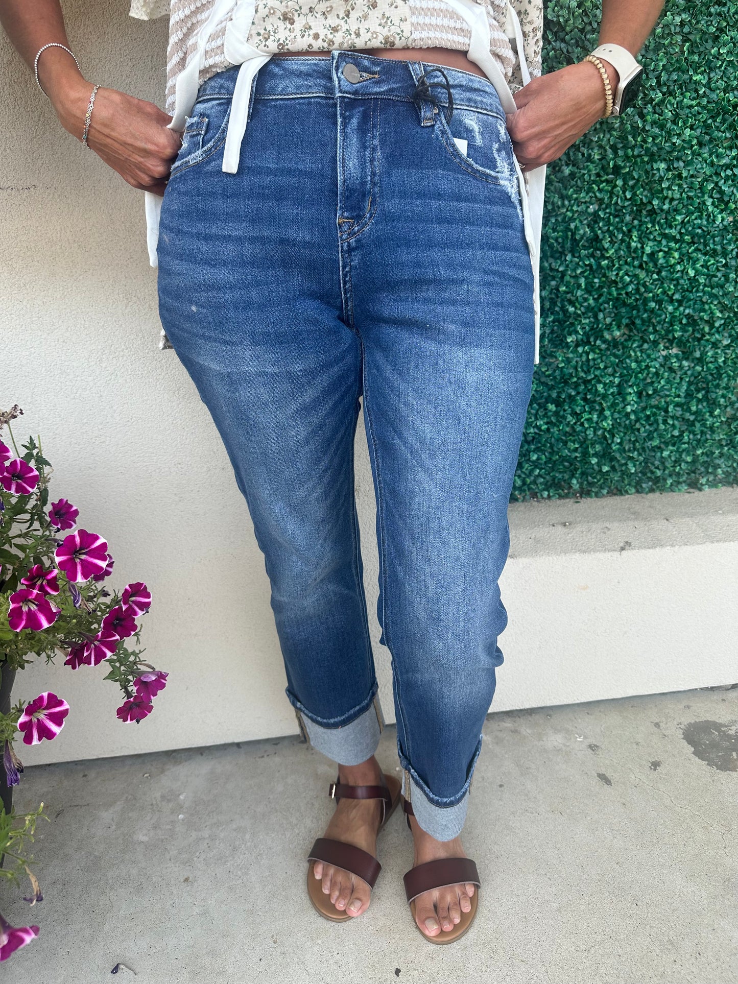 Mica MR Cuffed Straight Leg Jeans