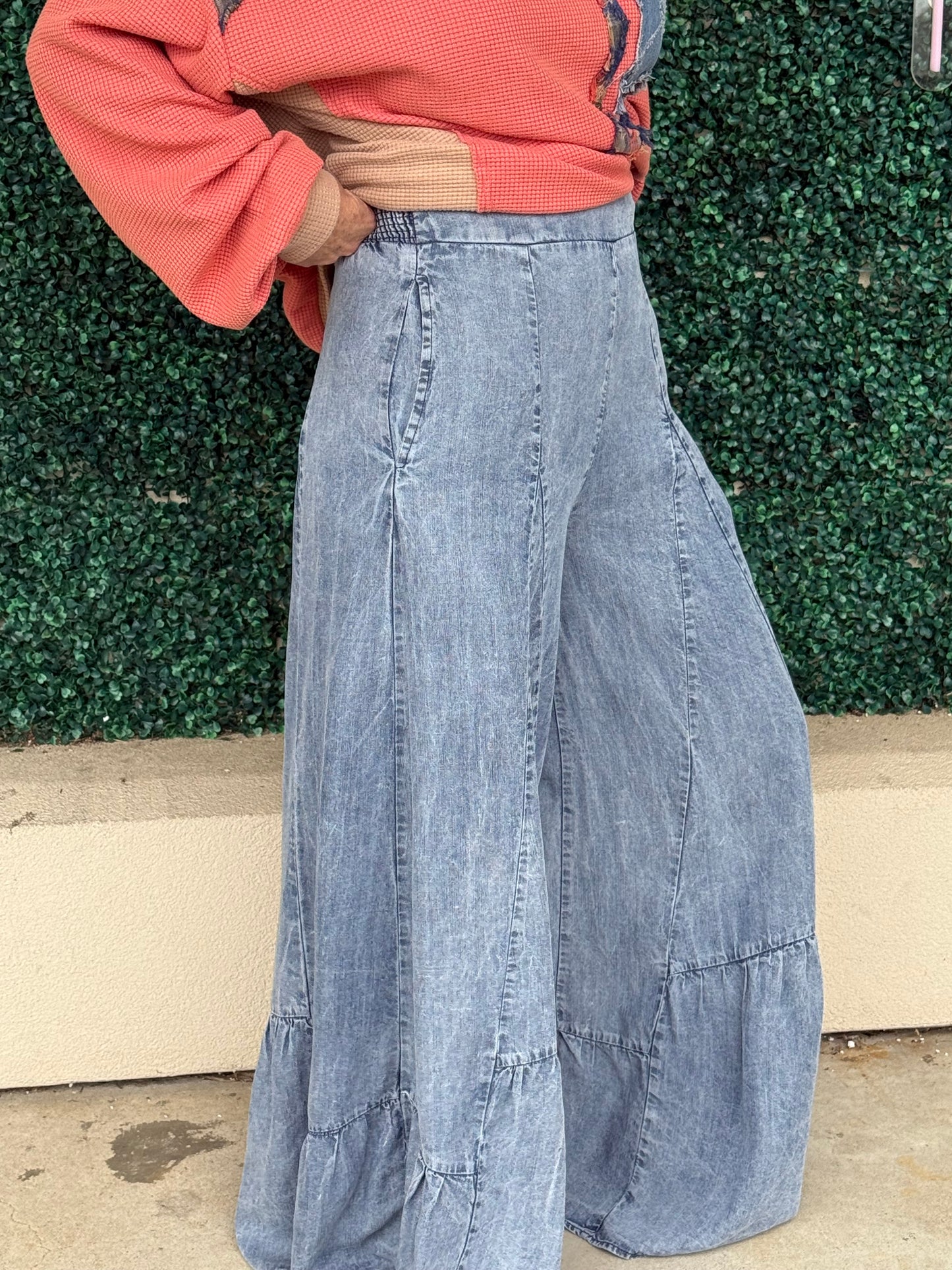 Fitted Ruffle Wide Leg Bottoms