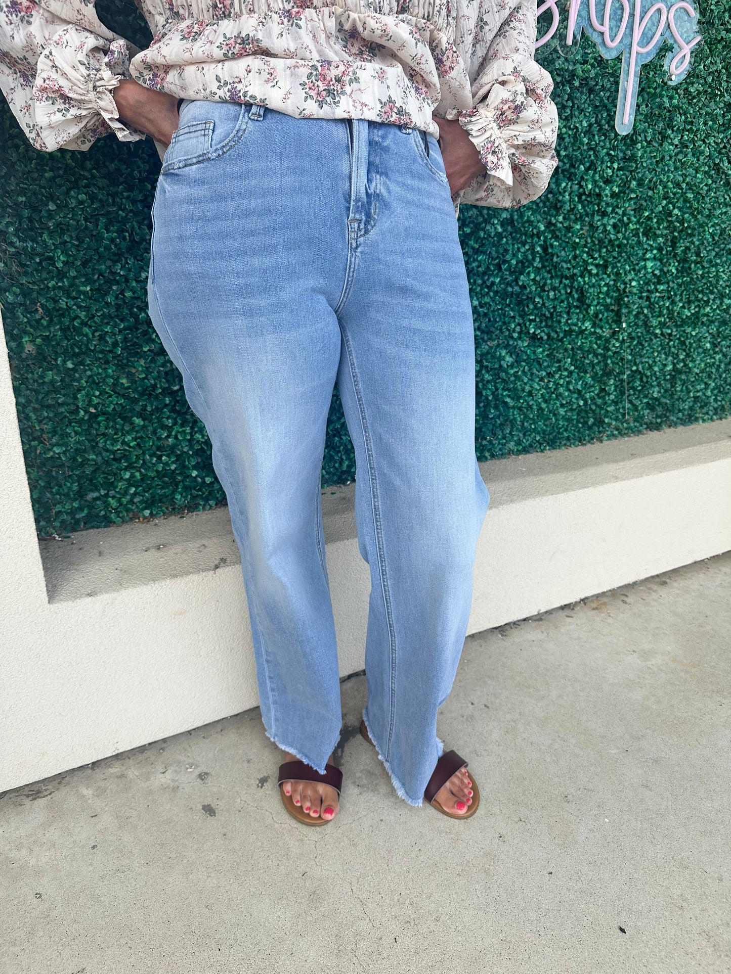 The Mica Ciel Bleu Jeans