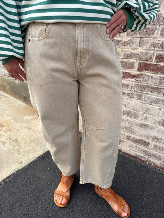 The Becky Barrel Jeans