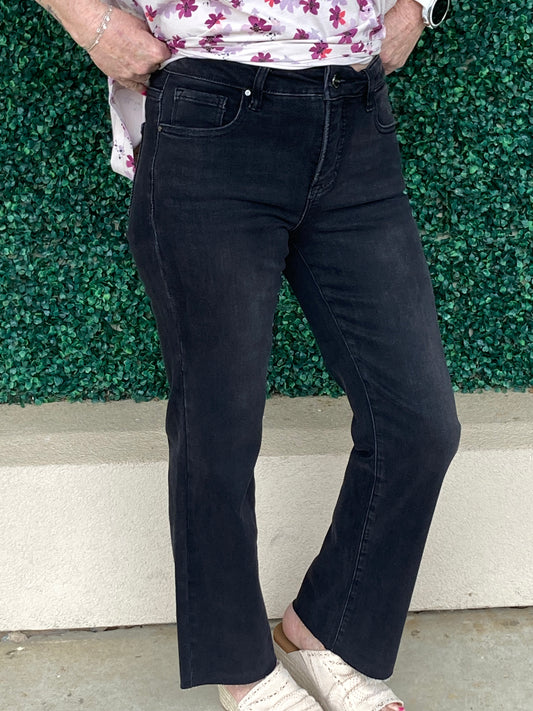Risen Black MR Crop Jeans